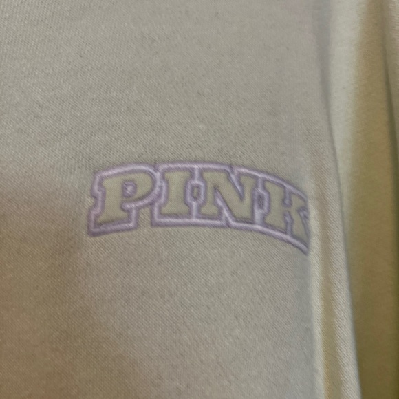 VS PINK sweatshirt - Picture 2 of 4